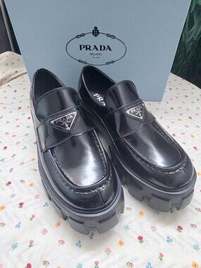 Prada Women's Shoes SZ 38